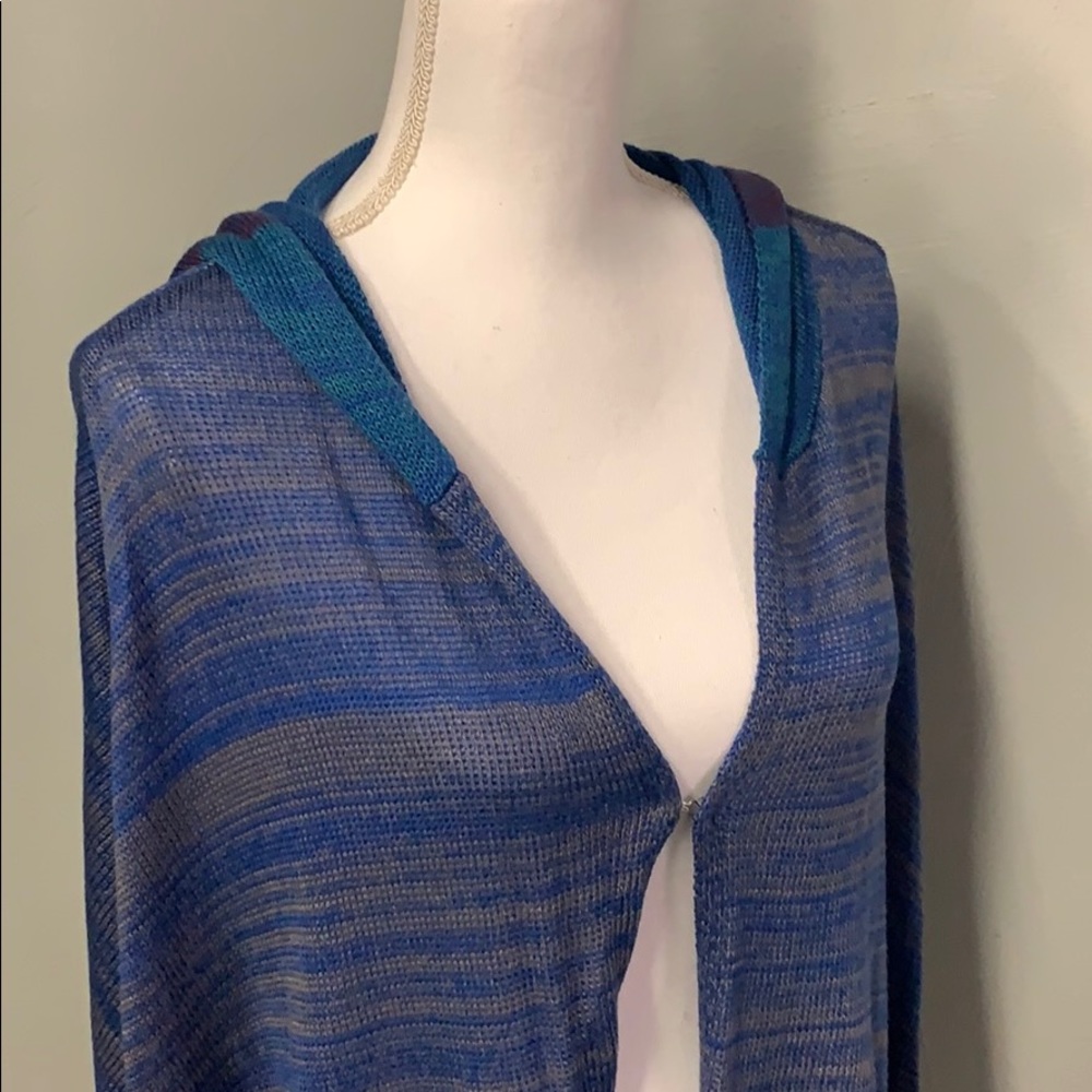 Sweater - Picture 4 of 5